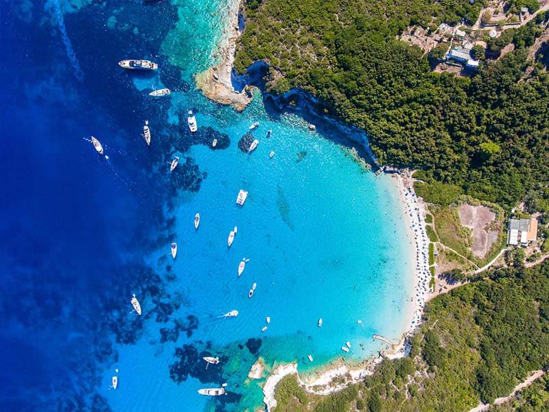 Yach vacations in Greek islands