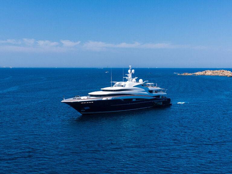 The 8 musttry super yacht water toys